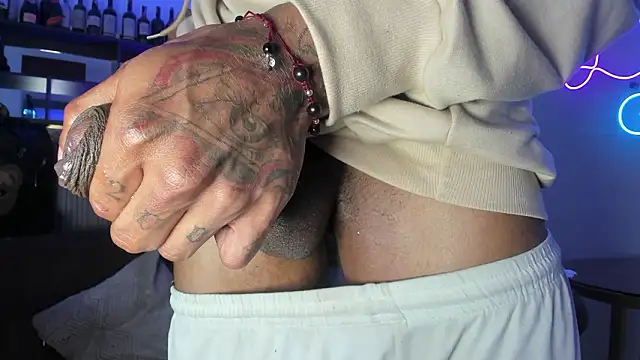 Rpoolrboy élő XXX-chatje