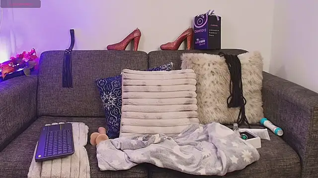 Petite_pepper Adlı Modelin Canlı XXX Sohbeti