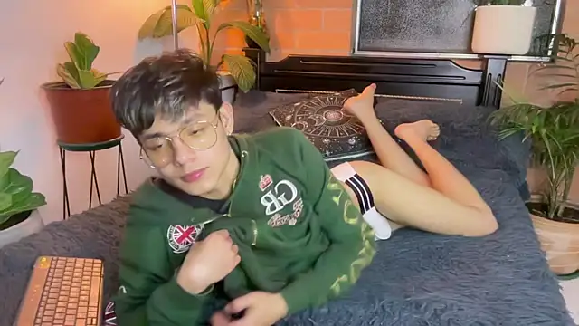 Chat XXX ao vivo de Andy_Belier23