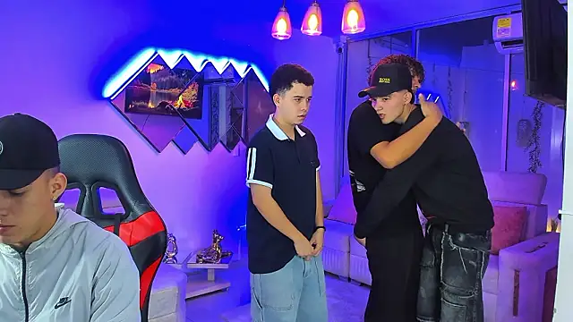 Houseofwarrios: онлайн-секс-чат