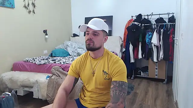 Tiberius_hunk Chat XXX in diretta