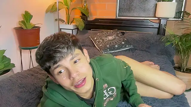 Chat XXX ao vivo de Andy_Belier23