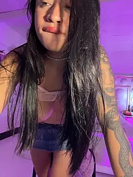 lucianaroy Adlı Modelin Canlı XXX Sohbeti