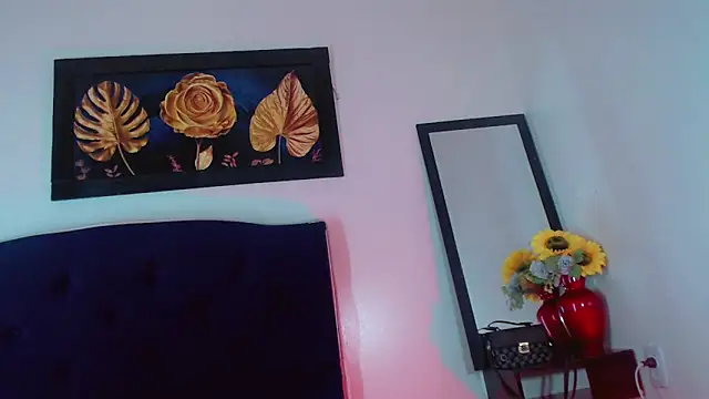 Karlaa_Hernandez_: διαδικτυακό σόου στην κάμερα