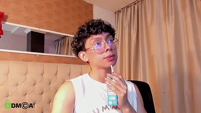 liam_twiink – Naživo XXX chat