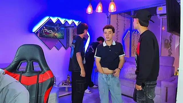 Houseofwarrios webcam show