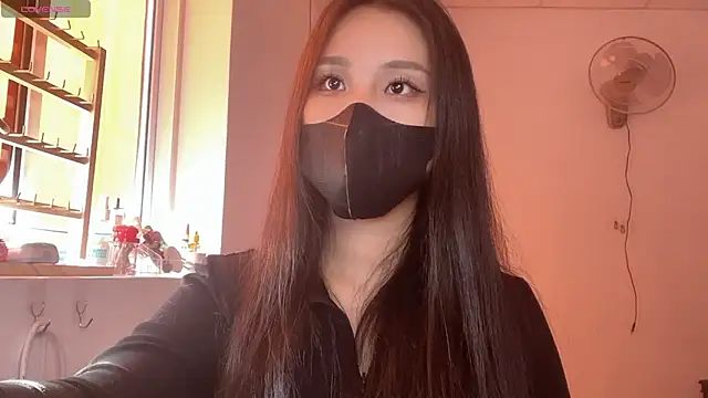 Tieu-Mayn Live XXX chat