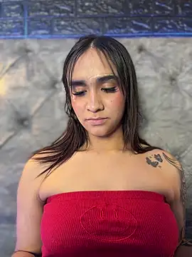 Isabella-Teen Adlı Modelin Canlı XXX Sohbeti