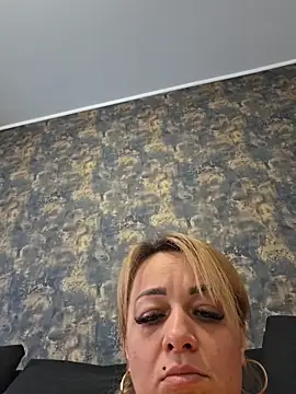 Živý XXX chat RuxyHuge42ETT