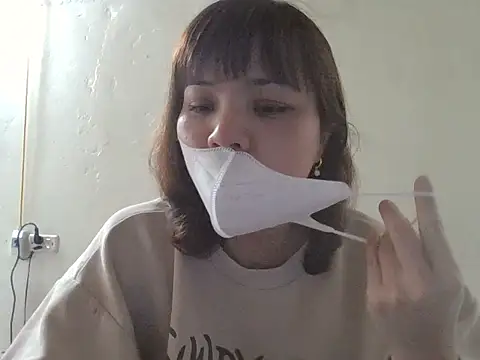 XXX chat uživo modela Angela-Eira