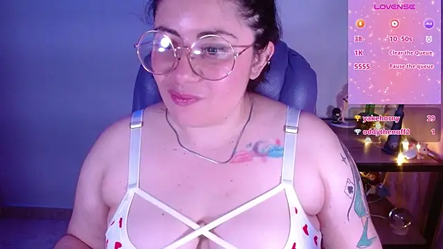 Azamy-12 Chat XXX in diretta