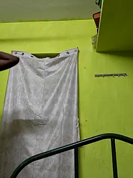 Chatroom XXX en direct de Honey_rosetamil