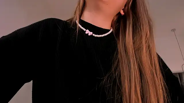 TiffannySins Adlı Modelin Canlı XXX Sohbeti