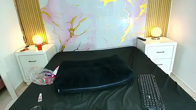 AprillRoss élő XXX-chatje