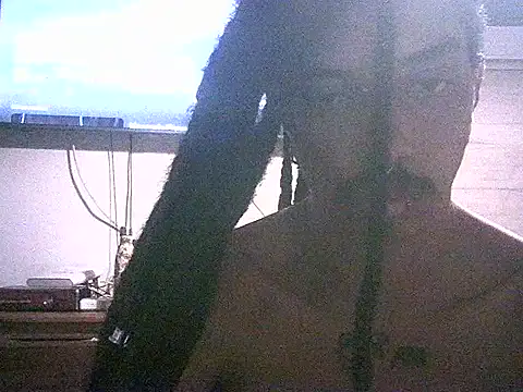 DarkSlim666: διαδικτυακό σόου στην κάμερα