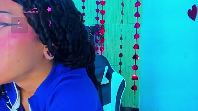 dolly_boob: απευθείας συνομιλία ΧΧΧ