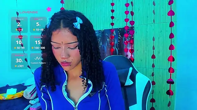 دردشة dolly_boob الجنسية المباشرة