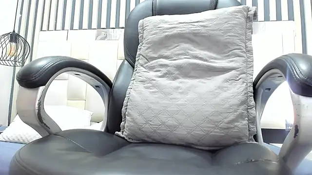 Chat +18 de camila__herrera ao vivo