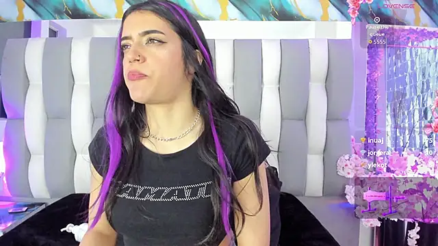 IsaDiiaz élő XXX-chatje