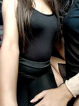 poojaji690 Adlı Modelin Web Kamerası Şovu