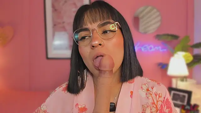 SoySaraa Chat XXX in diretta