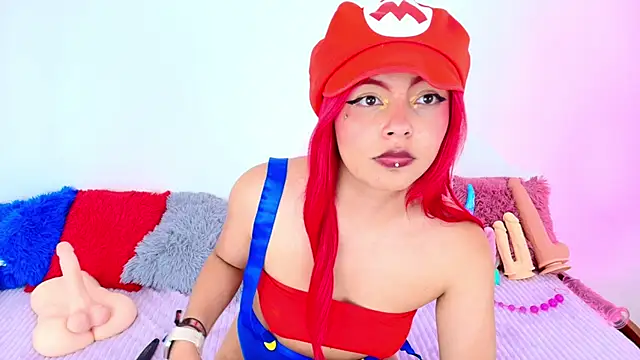 Cloee_LoveeのライブXXXチャット