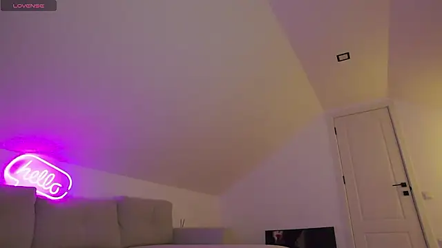 KhloeK: онлайн-секс-чат