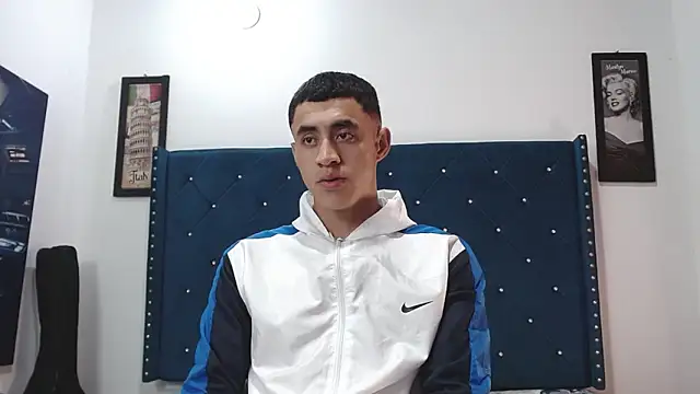 Cris_steban1 Chat XXX in diretta