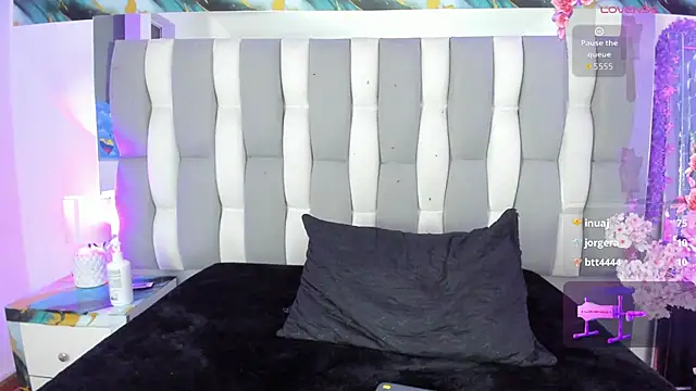 Chat +18 de IsaDiiaz ao vivo