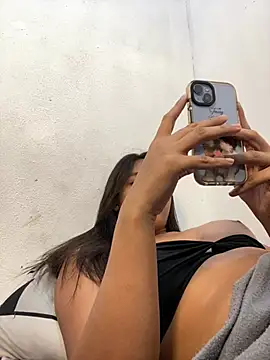 sweetiie_caren 网络视讯表演