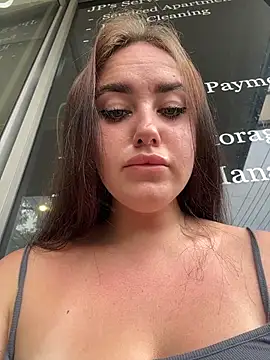 Chat XXX ao vivo de KiraSunshine