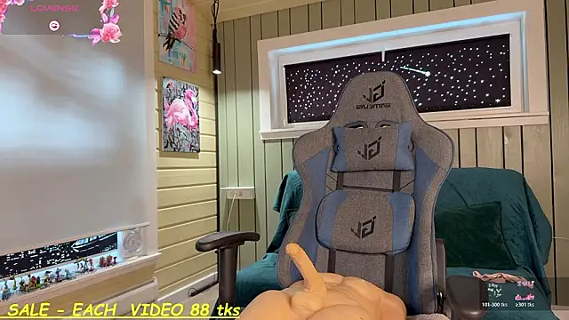 SandyChris Chat XXX live