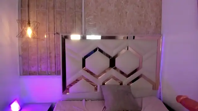 Venuss1_ Chat XXX in diretta