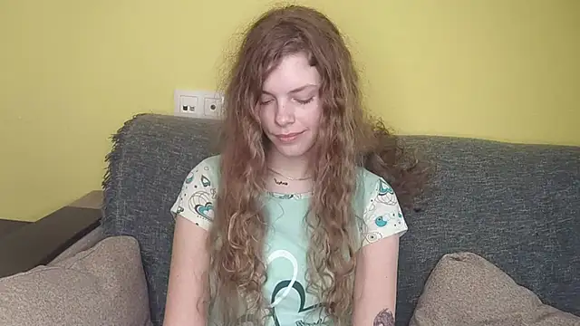 RayaNenlia: απευθείας συνομιλία ΧΧΧ