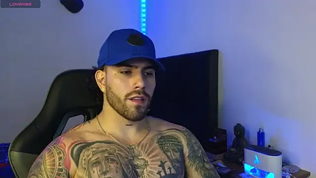 Živý XXX chat Ades_Lowe