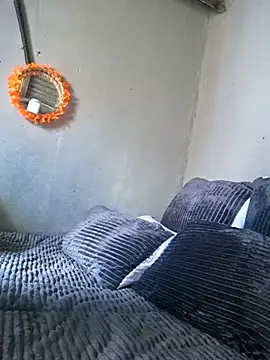 Petrossa élő XXX-chatje