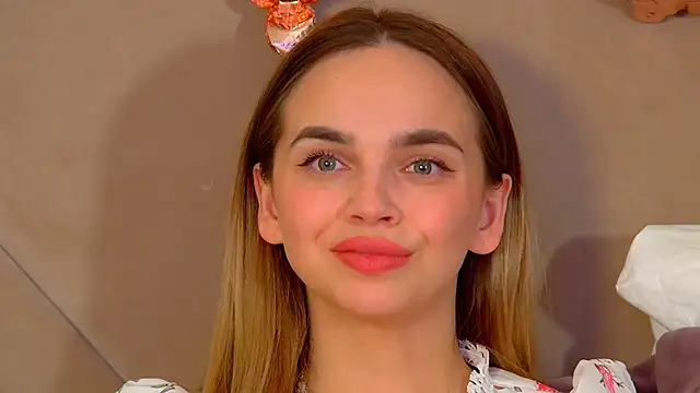 AnitaVenture Adlı Modelin Canlı XXX Sohbeti