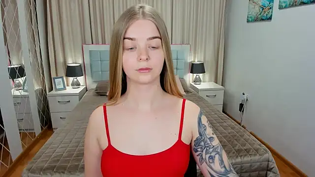 Chat +18 de SirenaDoll ao vivo