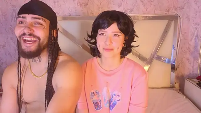 Benny_and_Mark's Live XXX Chat