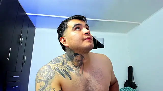 thiago__cp01's Webcam Show