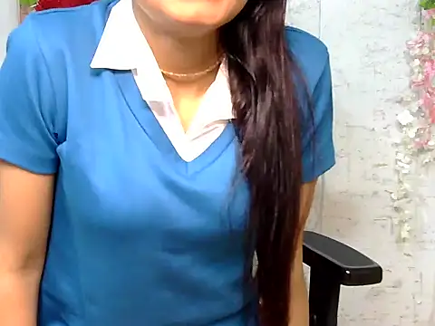 Chat XXX ao vivo de kashvi-