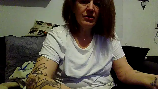 Chatroom XXX en direct de RubyyRosee