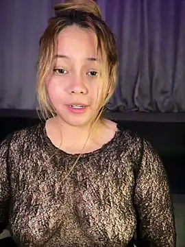 MerlyG élő XXX-chatje