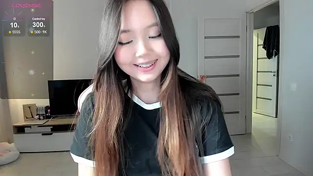 دردشة Fluffy_Rose الجنسية المباشرة