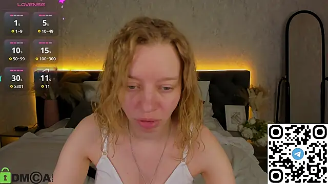 Michelle_Blond Chat XXX live