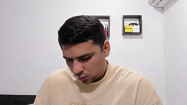 noah_belami: απευθείας συνομιλία ΧΧΧ