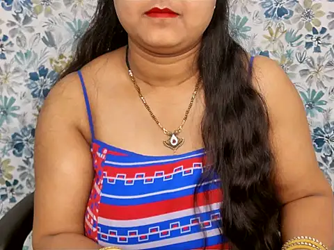 YOUR_URVI_n Webbikameraesitys