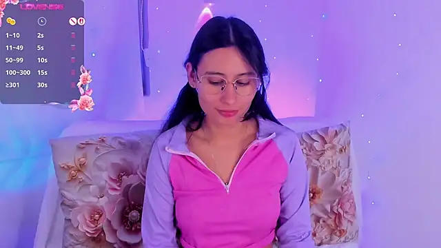 NayeCloud's Live XXX Chat