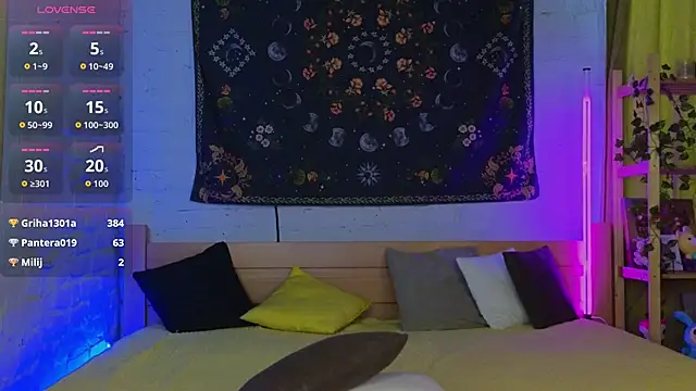 XXX chat uživo modela Bekky_Hammon