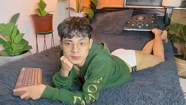 Czat XXX na żywo – Andy_Belier23